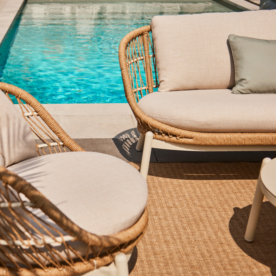 Kaya Conversation 4-Pc Set