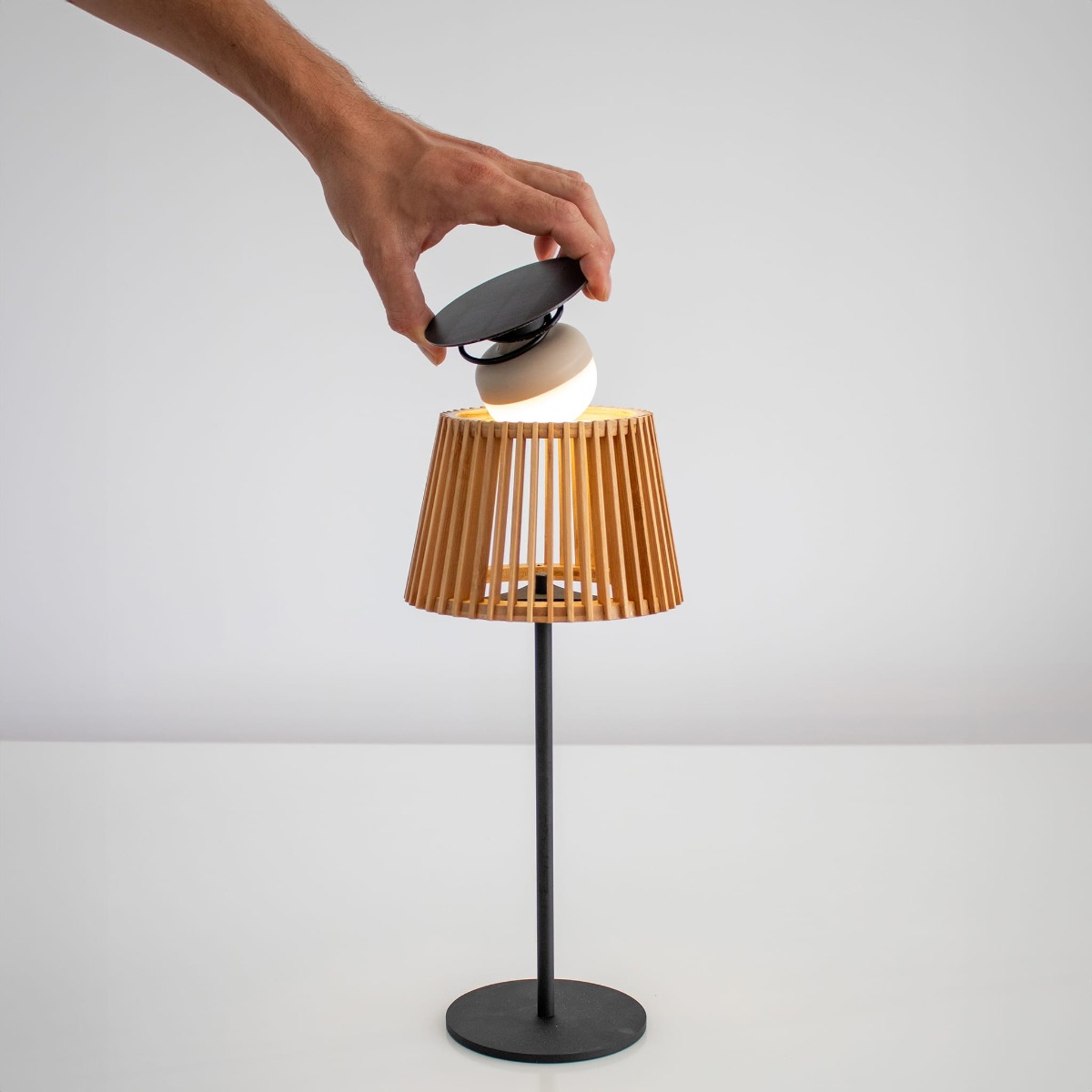Newgarden Okinawa Solar & Rechargeable Table Lamp